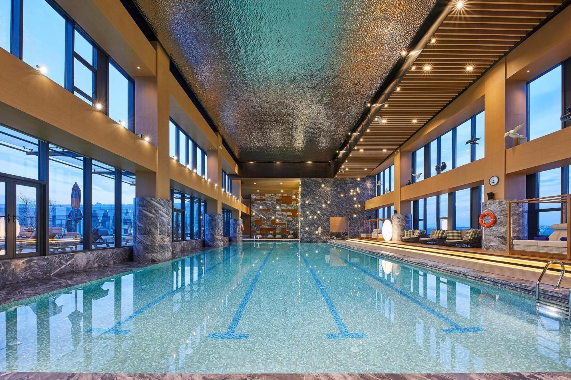 Отель The Westin Qingdao West Coast Экстерьер фото